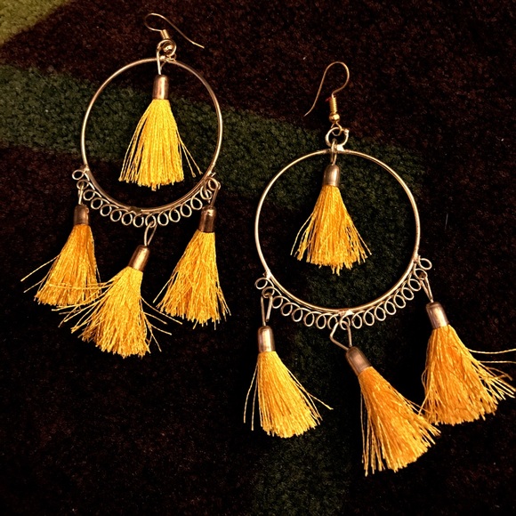 Earrings - Picture 1 of 1
